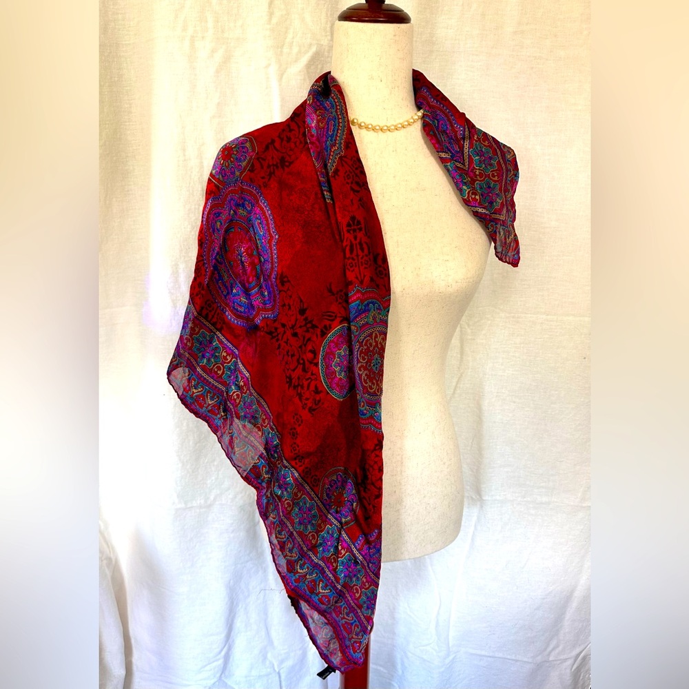 VINTAGE 1980’s Saldarini Square Silk Scarf/Wrap